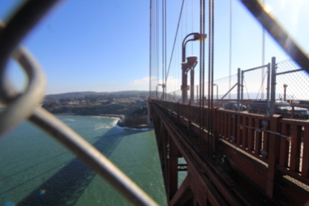 080_Atravessando a ponte Golden Gate em San Francisco (Natália Cagnani)